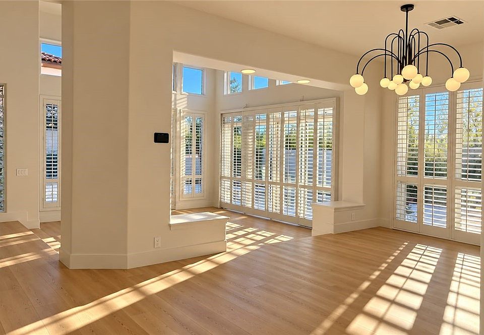 1st image of 8244 Horseshoe Bend Ln