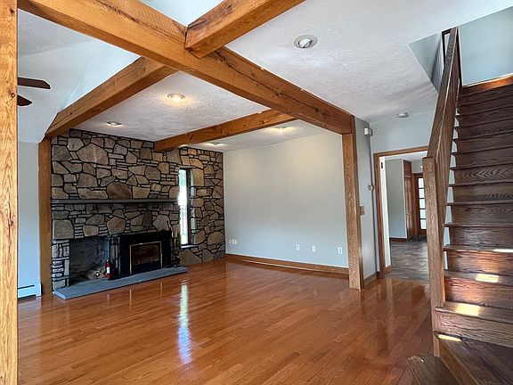 3rd image of 44 Pine Hill Rd