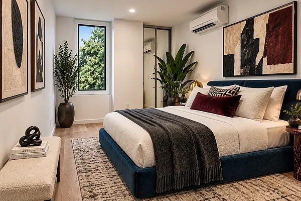 Bedroom, photo 2