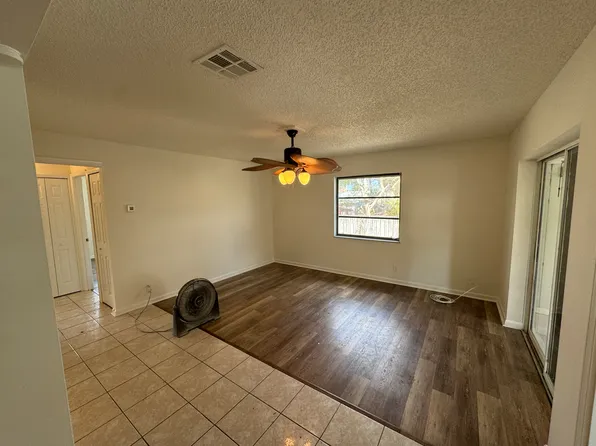 2571 NE Palm Ave, Jensen Beach, FL 34957