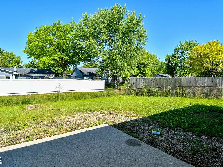 7826 Five Points Rd — Photo 32