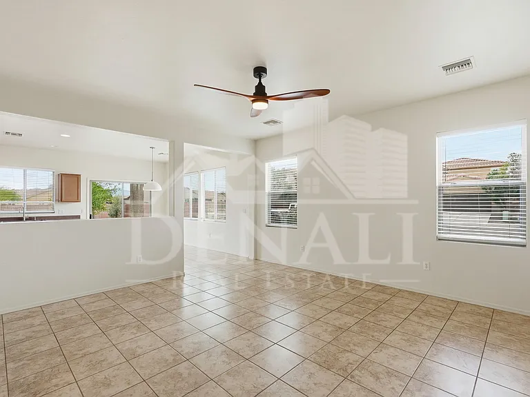 584 N Highlands Grove Ln — Photo 5