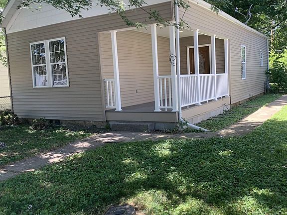 2nd image of 1217 Henning Ave