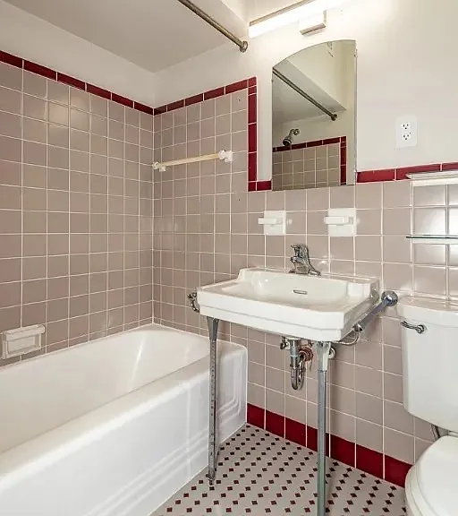 15825 Van Aken Blvd #304W — Photo 5