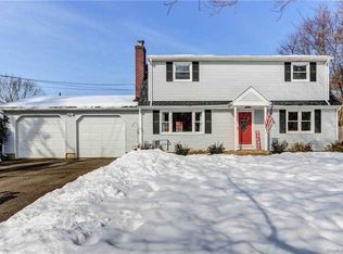 5 Harrison Ave, Setauket, NY 11733