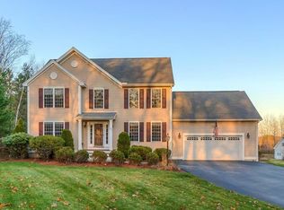 137 Old Ferry Rd, Methuen, MA 01844