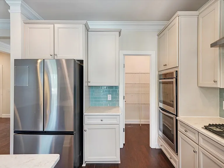 1309 Enfield Ln — Photo 15