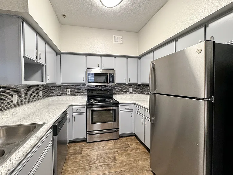 Lodge at West Oaks — Photo 98