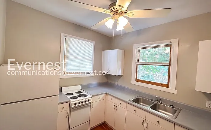 1 bed, 1.0 bath, 700 sqft, $1,045 — Photo 3