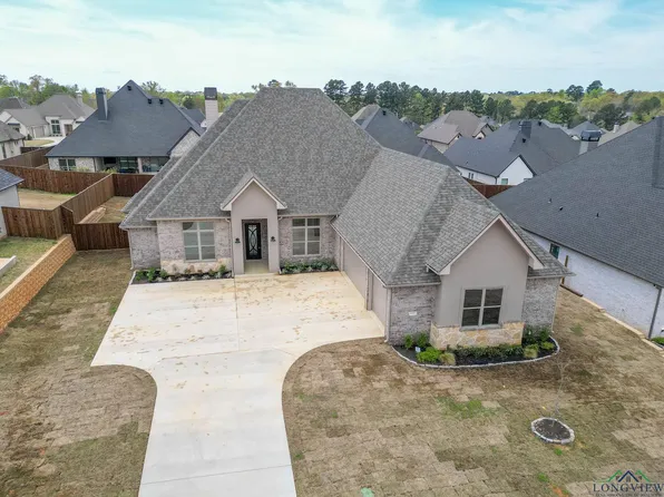 3925 Hidden Hills Cir, Longview, TX 75605