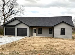 112 Blue Bird Ln, Mitchell, IN 47446