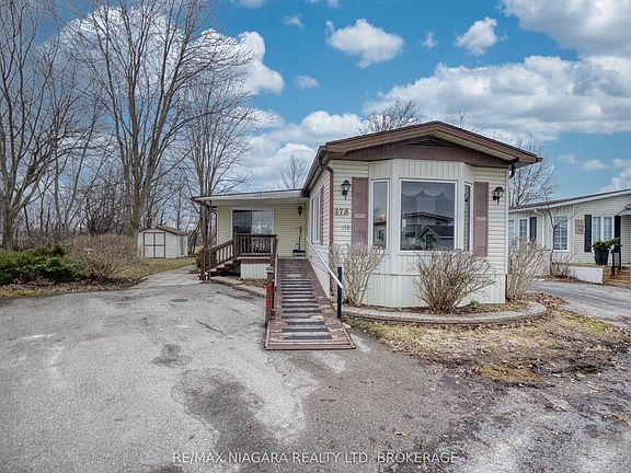 3rd image of 3033 Townline Rd #178