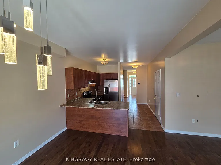 28 Tidemore Hts — Photo 3