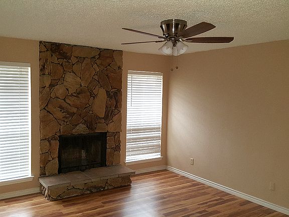 2nd image of 1900 N Irving Heights Dr