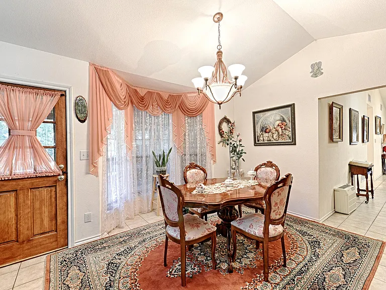 105 Santee Dr — Photo 15