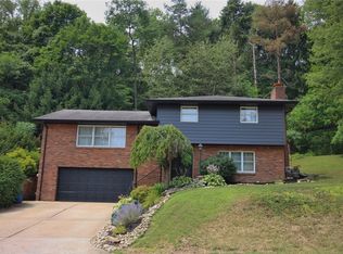 446 Willow Crossing Rd, Greensburg, PA 15601