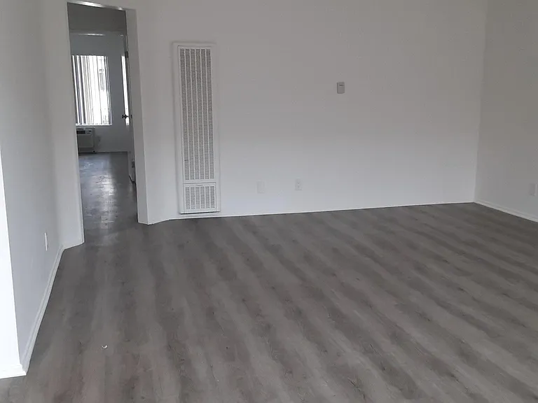 1628 S. Westgate Ave — Photo 13