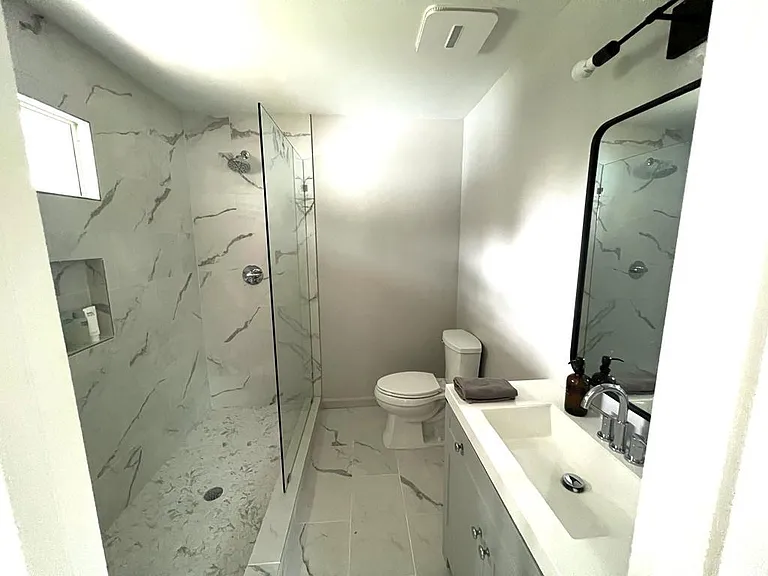 Main bathroom