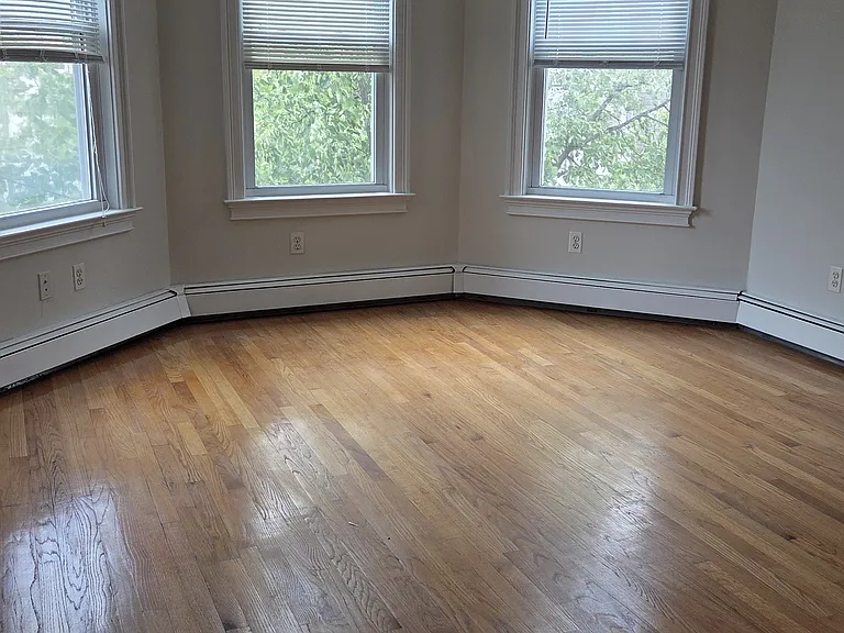 20 Clary St #3 — Photo 3