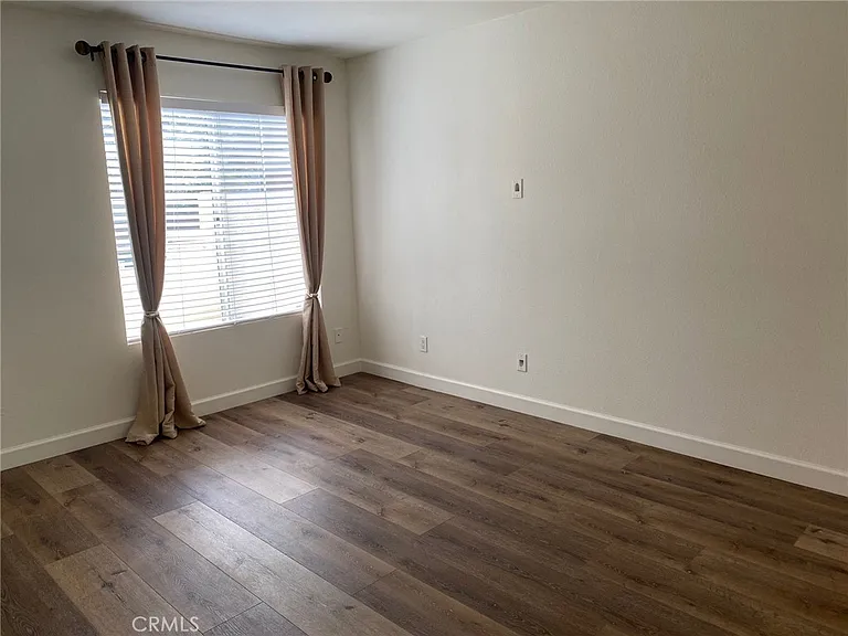 5520 Owensmouth Ave #103 — Photo 13