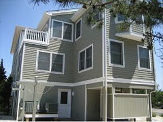 3rd image of 1815 N Ocean Ave