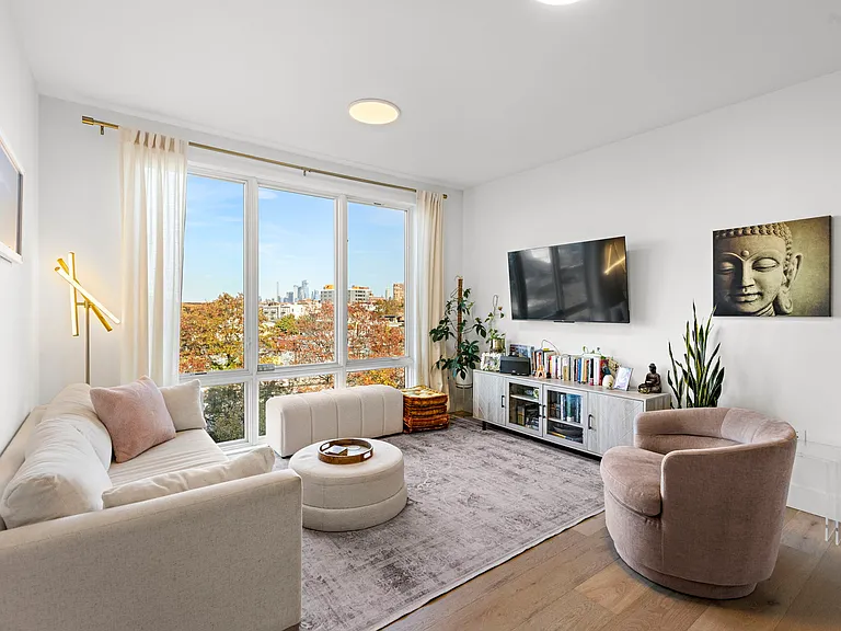 348 Baldwin Ave #507 — Photo 4