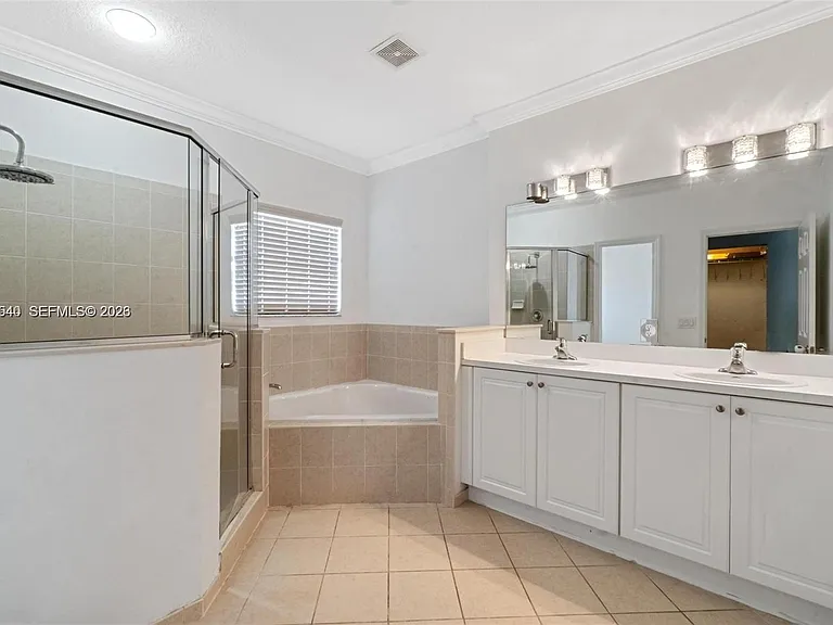 24301 SW 112th Ct — Photo 17