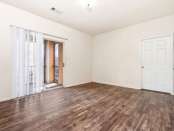 4th image of 447 W Longleaf Dr APT 501