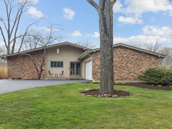 970 Valley Rd, Lake Forest, IL 60045