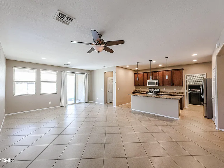 12041 W Cottontail Ln — Photo 6