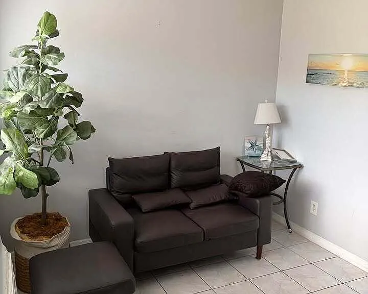 2213 Lincoln St #6 — Photo 4