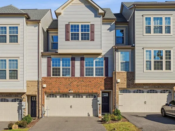 7816 Mine Run Rd, Hanover, MD 21076
