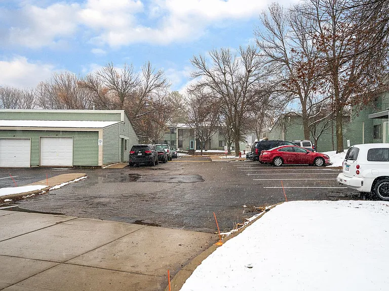 Greenwood Apartments — Photo 20