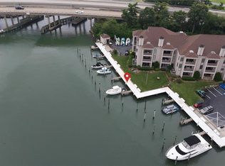 403 Harbour Point #203, Virginia Beach, VA 23451