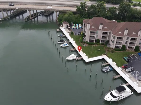 403 Harbour Point #203, Virginia Beach, VA 23451