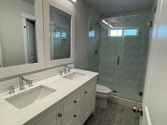 4th image of 728 S 10th St