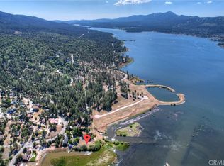 39483 N Shore Dr, Fawnskin, CA 92333