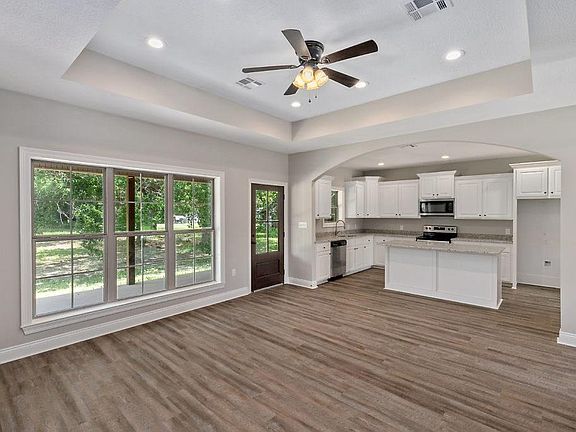 5th image of 2425 Evangeline Oaks Dr
