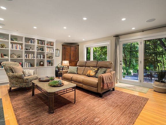 3rd image of 86 Common St #86
