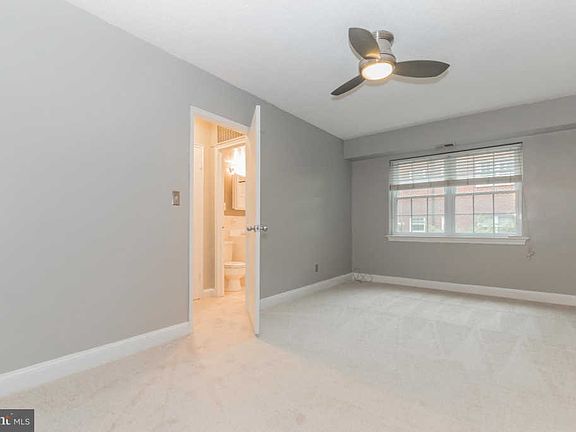 5th image of 1303 N Ode St APT 211