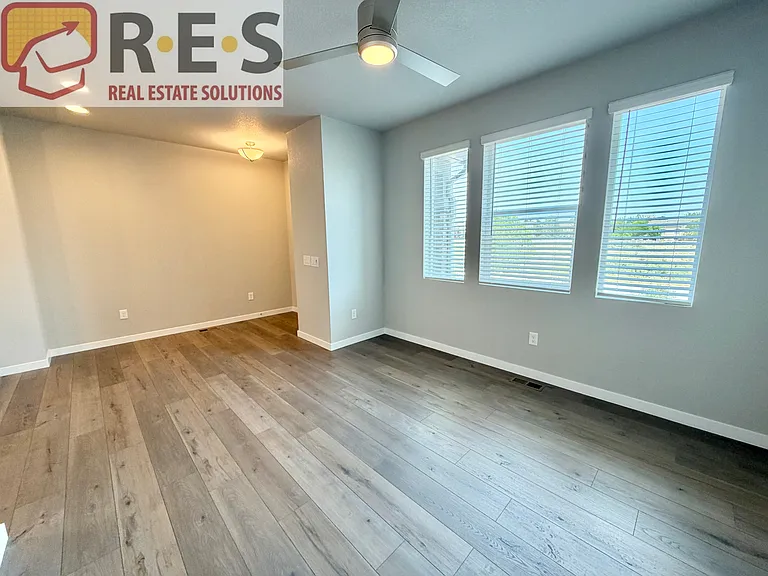 3659 Levy Park Dr — Photo 6