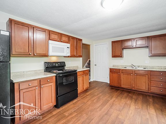 5th image of 2612 Queenswood Ct