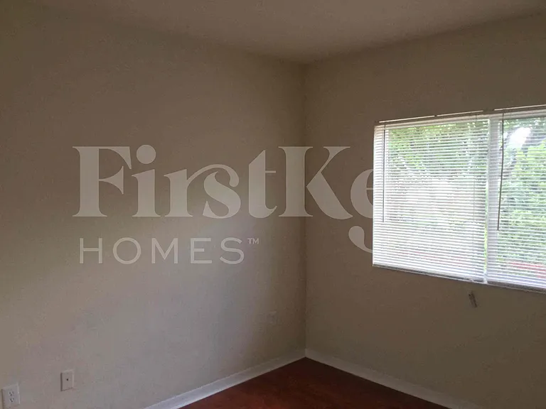 2362 SE 17th Ter — Photo 10