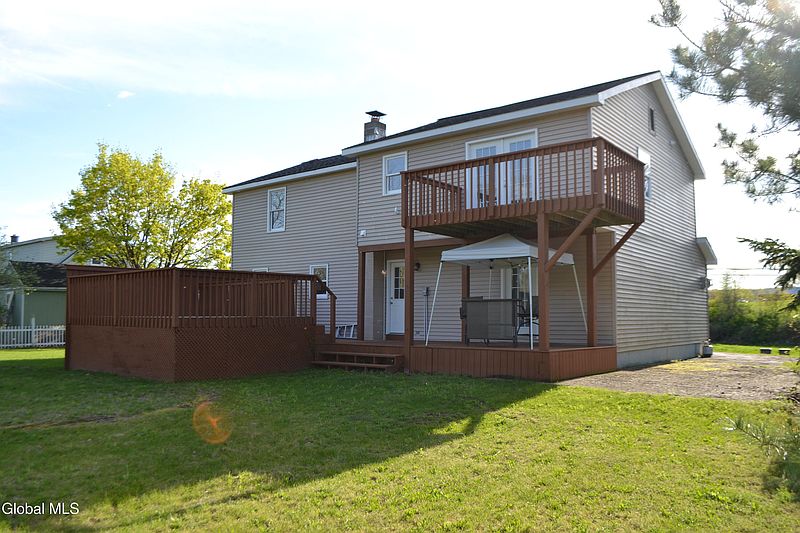 2nd image of 60 Colonial Road