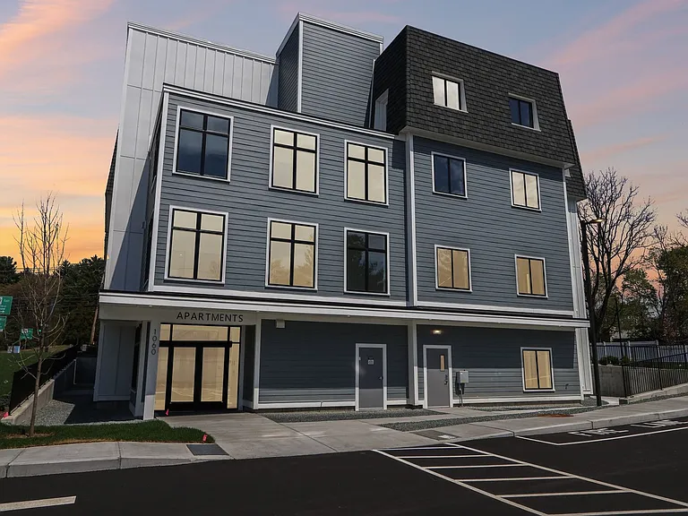 1060 Main Street — Photo 75