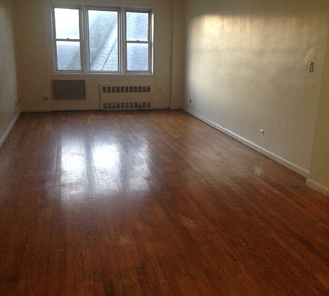 2nd image of 2501 Morris Ave APT 5C