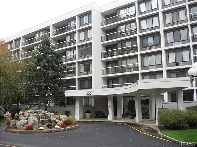 1st image of 400 High Point Dr APT 306