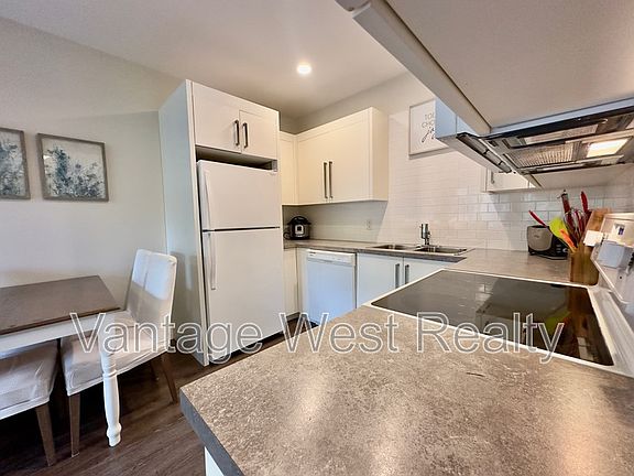 4th image of 9132B Heritage Dr
