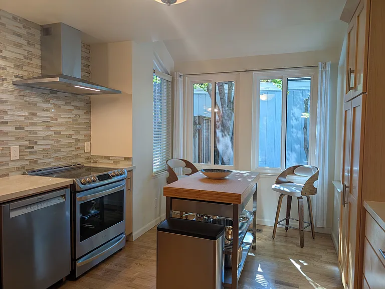 221 N Rengstorff Ave #1 — Photo 6