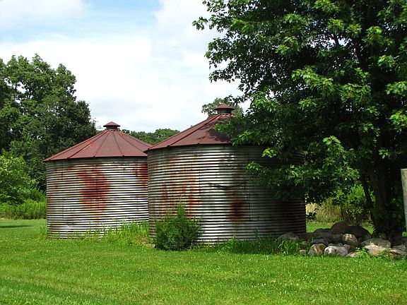 2nd image of 1105 N County Road 560 E